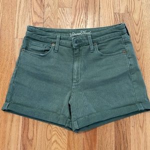 (NWOT) Universal Thread High Rise Midi Shorts